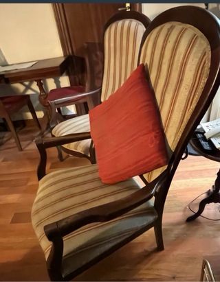 Dos sillones butaca tapizados