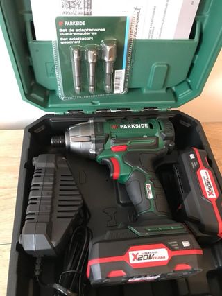 Atornilladora de impacto