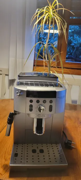 Cafetera Delonghi Magnifica S