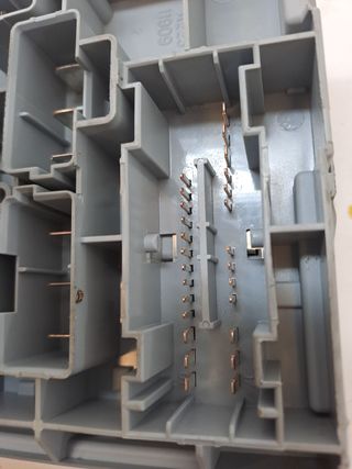 CAJA RELES / FUSIBLES FIAT BRAVO (182) (2)