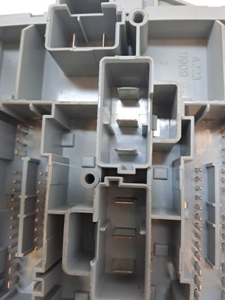 CAJA RELES / FUSIBLES FIAT BRAVO (182) (2)