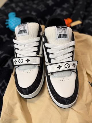 Zapatillas Louis Vuitton Blancas y Negras
