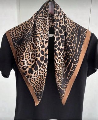 Foulard elegante stampa animalier