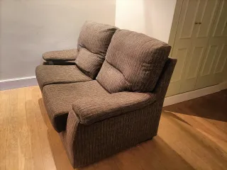 Sofá 2 plazas marrón tela