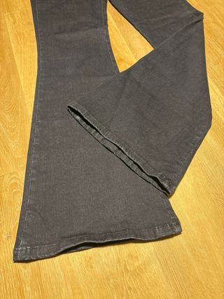 Pantalón vaquero campana azul