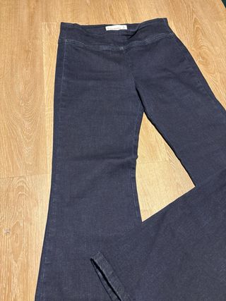 Pantalón vaquero campana azul