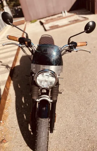 Royal Enfield Interceptor Moto Cruiser
