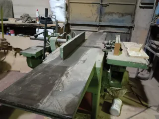Maquinaria de carpintería.