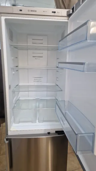 Nevera marca Bosch altura 2 metro ancho 60cm cla