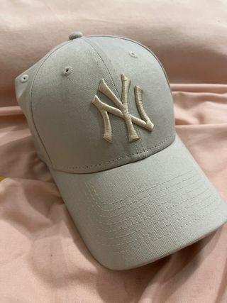 Gorra New Era Yankees Beige