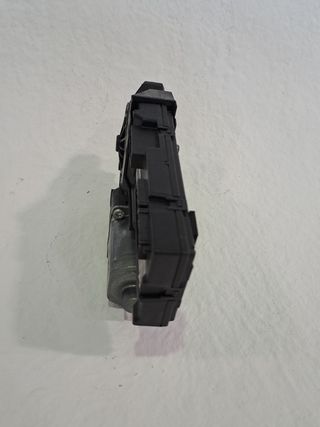 MOTOR ELEVALUNAS DELANTERO IZQUIERDO RENAULT MEGANE III HATC (2)