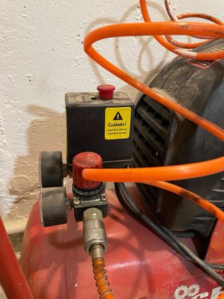 Lote Compresor CEVIK + Pistola + Cabezales