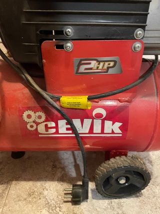 Lote Compresor CEVIK + Pistola + Cabezales