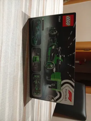 LEGO Speed Champions Kick Sauber F1 Team