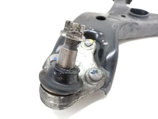 BRAZO SUSPENSION INFERIOR DELANTERO IZQUIERDO TOYOTA AURIS (2)