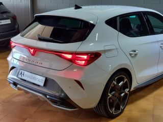 CUPRA Leon 2025