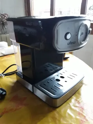 Cafetera Ufesa Expresso CE7244 Brescia