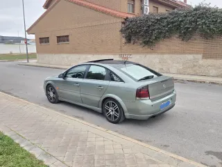 Opel GTS 2004