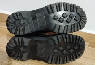 Botas Dr. Martens Negras Plataforma