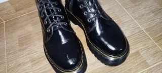 Botas Dr. Martens Negras Plataforma