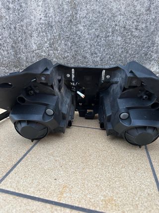 Faro Aprilia Tuono V4