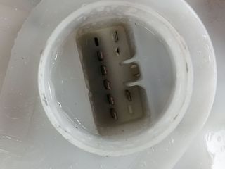 CERRADURA PUERTA DELANTERA DERECHA SUZUKI SPLASH A5B