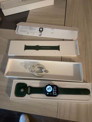 Apple Watch Series 7 45mm Verde Oscuro