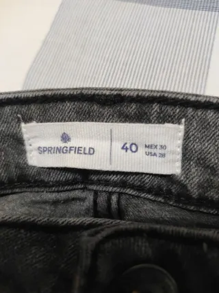 Pantalón vaquero gris oscuro