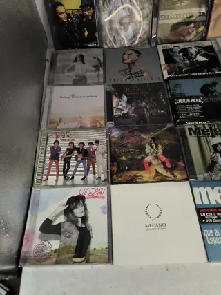 62 CDs Precintados o Nuevos 5€ unidad