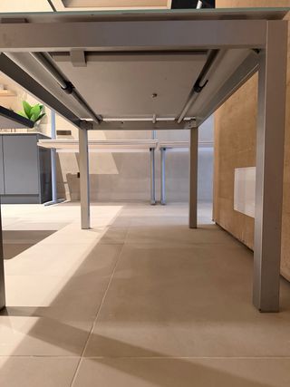 Mesa de cocina cristal y metal