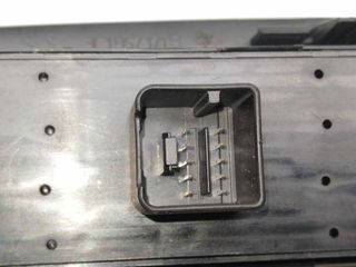 MANDO ELEVALUNAS DELANTERO IZQUIERDO VOLKSWAGEN PASSAT LIM.