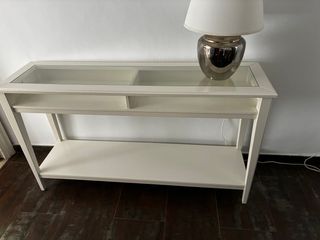 Mesa consola IKEA blanca con cristal