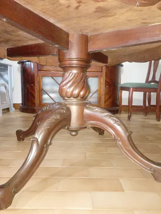 Mesa comedor antigua madera 1.30 cm