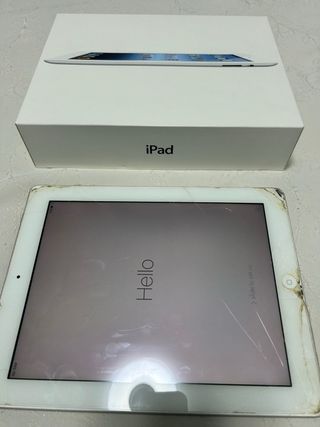 2x iPad 4 Apple Negro/Plata y un iPad 2.
