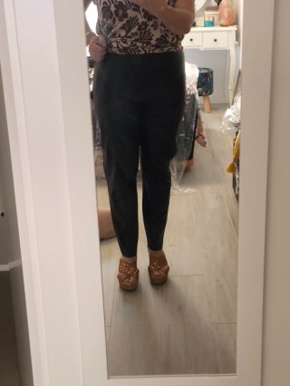 Pantalón Zara efecto piel negro Talla XL
