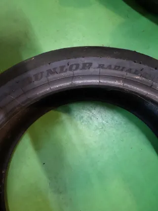 Neumático Trasero Dunlop Sport Max GP Racer