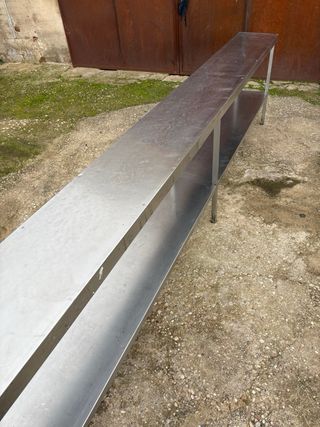 Mesa de acero inoxidable larga