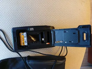 Cámara Minolta F10 Focus Free + Funda