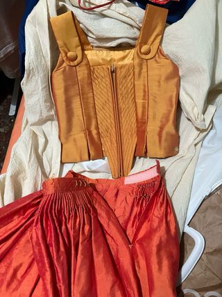 Traje Huertana Niña Oro y Naranja tornasolado rosa