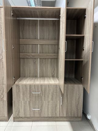 Armario 3 puertas roble con espejo