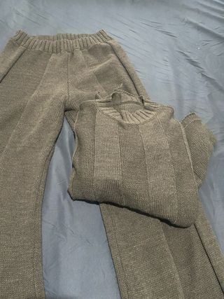 Pantalón y jersey de lana marrón