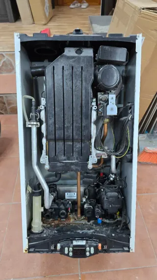 Caldera Gas Ariston Cares Premium 24 despiece