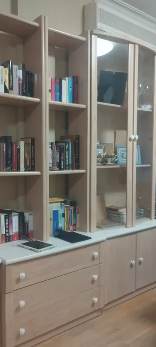 Mueble modular salón madera y cristal