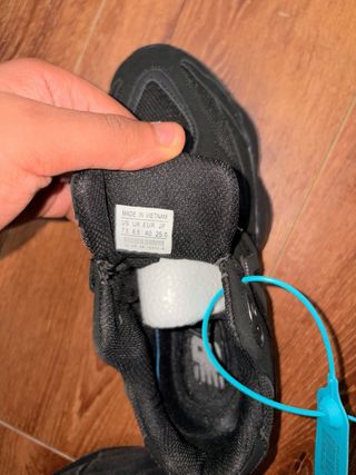 New Balance 9060 Negro