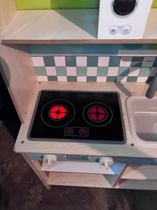 Cocinita de juguete de madera