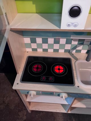 Cocinita de juguete de madera