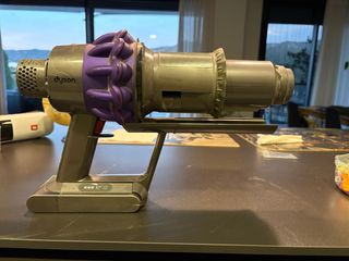 Cuerpo y motor Dyson V10