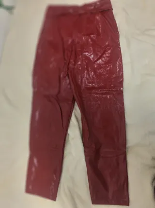 Pantaloni vernice rossi