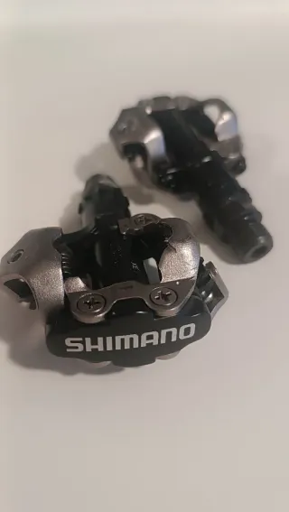 Pedales Shimano P520