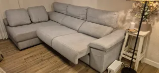 Sofá chaise longue gris tela